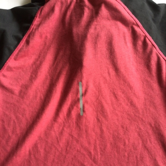 NIKE DRI FIT RUNNING LONG SLEEVE SCUBA HOOD TOP M - Picture 10 of 16